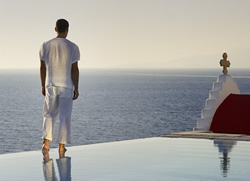 Exclusively Gay Bill and Coo Suites Hotel in Mykonos