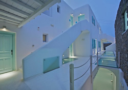 Gay Mykonos Bill and Coo Suites Hotel