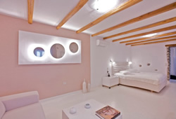 Mykonos Gay luxury hotel Bill and Coo Suites
