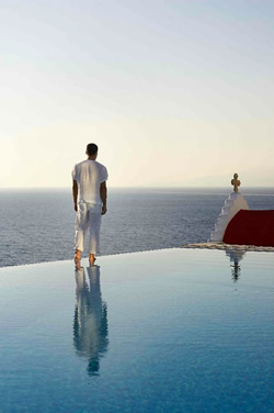 Mykonos gay hotel Bill and Coo Suites