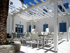 Mykonos gay holiday accommodation Hotel Magas