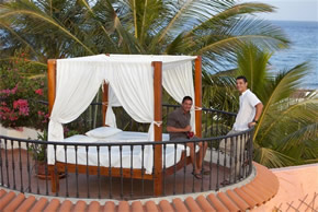Gran Canaria exclusively gay holiday accommodation Pasion Tropical