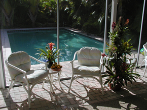 Ft.Lauderdale exclusively gay men's clothing optional Manor Inn B&B