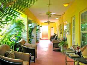 Fort Lauderdale gay holiday accommodation Palm Plaza Resort