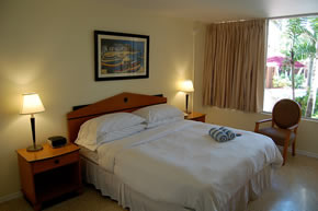 Ft.Lauderdale exclusively gay men's clothing optional Worthington Guest House Deluxe Guest Room