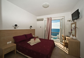Mykonos gay holiday accommodation Hotel Gorgona