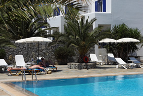 Mykonos gay holiday accommodation Hotel New Aeolos swimming pool