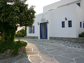 Mykonos gay holiday accommodation Hotel New Aeolos