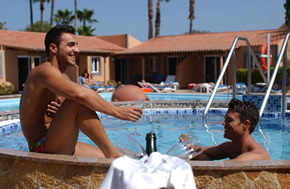 Gran Canaria exclusively gay holiday accommodation - Los Almendros Bungalows