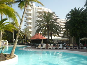 Gran Canaria gay holiday accommodation Aparthotel RIU Flamingo