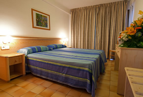 Ibiza gay friendly hotel and apartments El Puerto