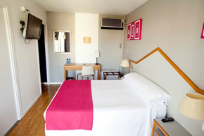 Sitges gay holiday accommodation Hotel Subur