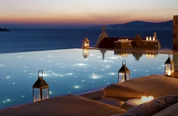 Exclusively Gay Bill and Coo Suites Hotel in Mykonos
