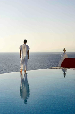 Mykonos gay hotel Bill and Coo Suites