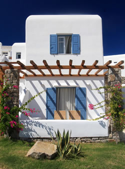 Gay favourite En Lefko Suites Hotel in Mykonos