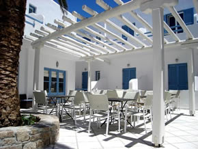Mykonos gay holiday accommodation Hotel Magas