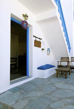 Gay friendly Hotel Myconian Inn in Mykonos