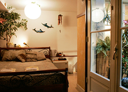 Exclusively Gay Bed and Breakfast Barangay in Amsterdam