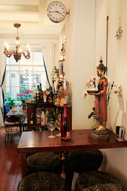 Exclusively Gay Bed and Breakfast Barangay in Amsterdam