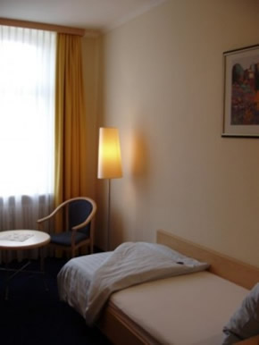 Amsterdam gay holiday accommodation Hotel ITC