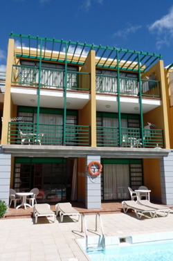 Gay friendly holiday accommodation Judoca Colors Apartments Gran Canaria