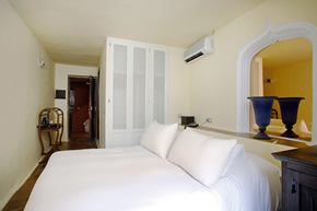 Ibiza gay friendly hotel  La Torre del Canoningo