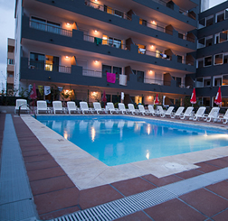 Gay friendly El Puerto Hotel and Apartments, Ibiza