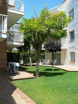 Sunway Arizona Apartments in Sitges