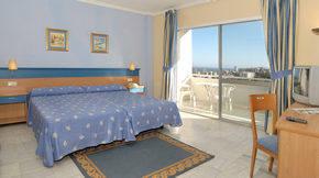 Torremolinos gay holiday accommodation ROC El Pinar Hotel