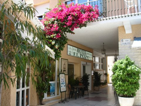 Torremolinos gay holiday accommodation El Pozo Hotel