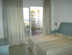 Gay friendly El Velero Apartments in Torremolinos