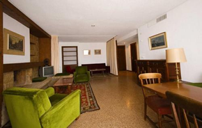 Torremolinos gay holiday accommodation La Nogalera Apartments