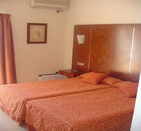 Torremolinos gay holiday accommodation N CH Hotel