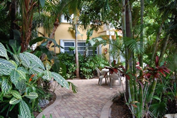 Exclusively Gay Worthington Guest House in Ft.Lauderdale